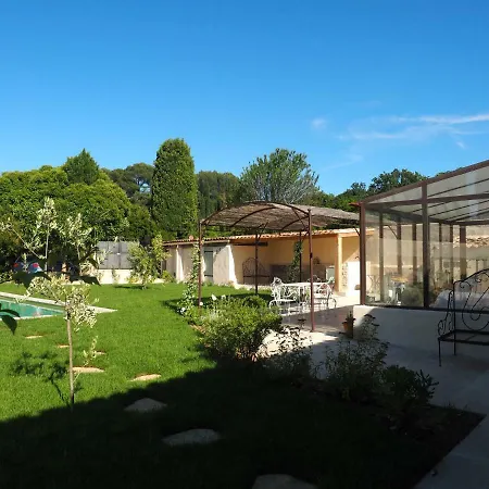 Le Sur Le Toit Bed & Breakfast